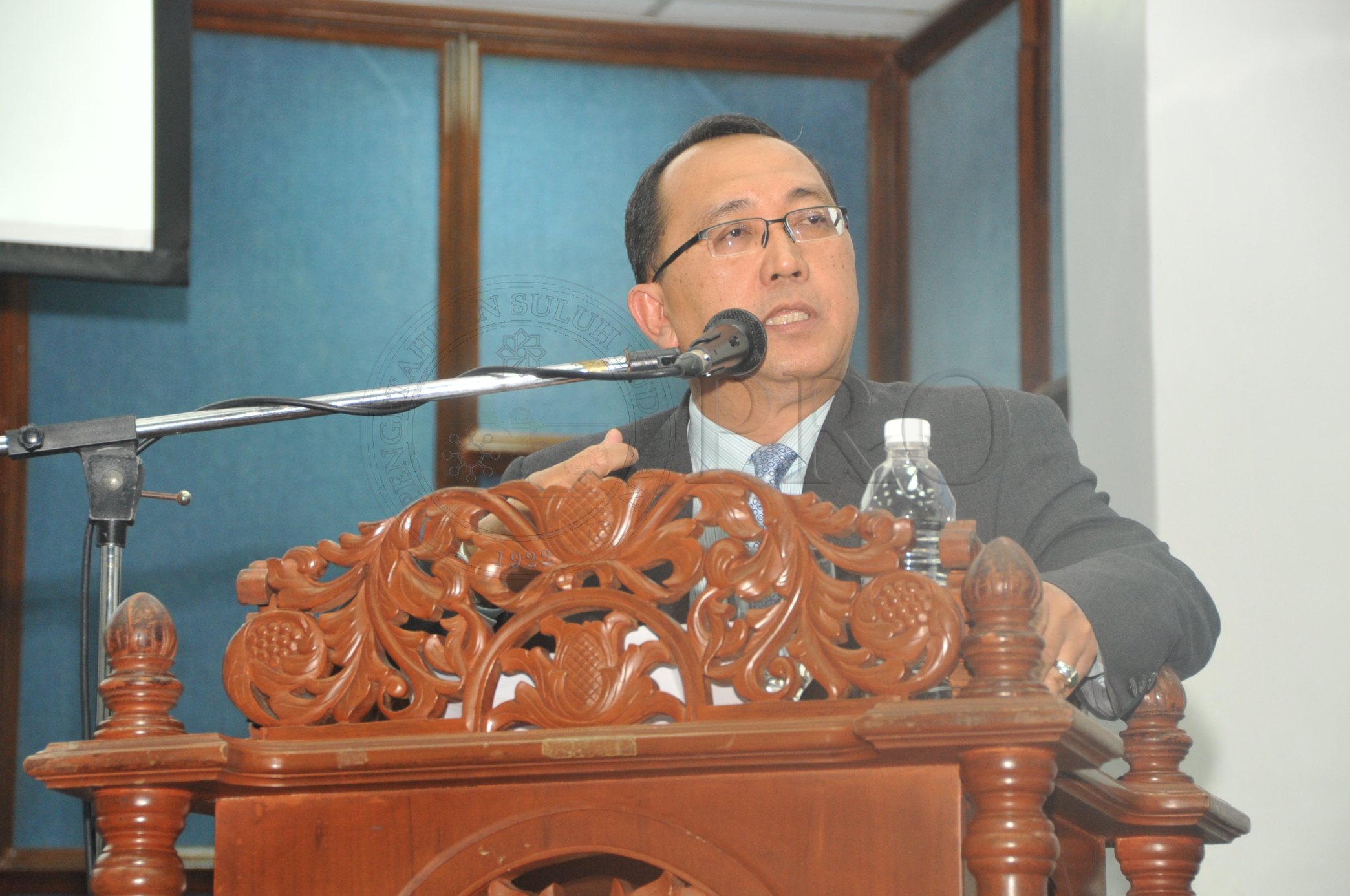 PRO 14 28 KONPEN PRO 6977